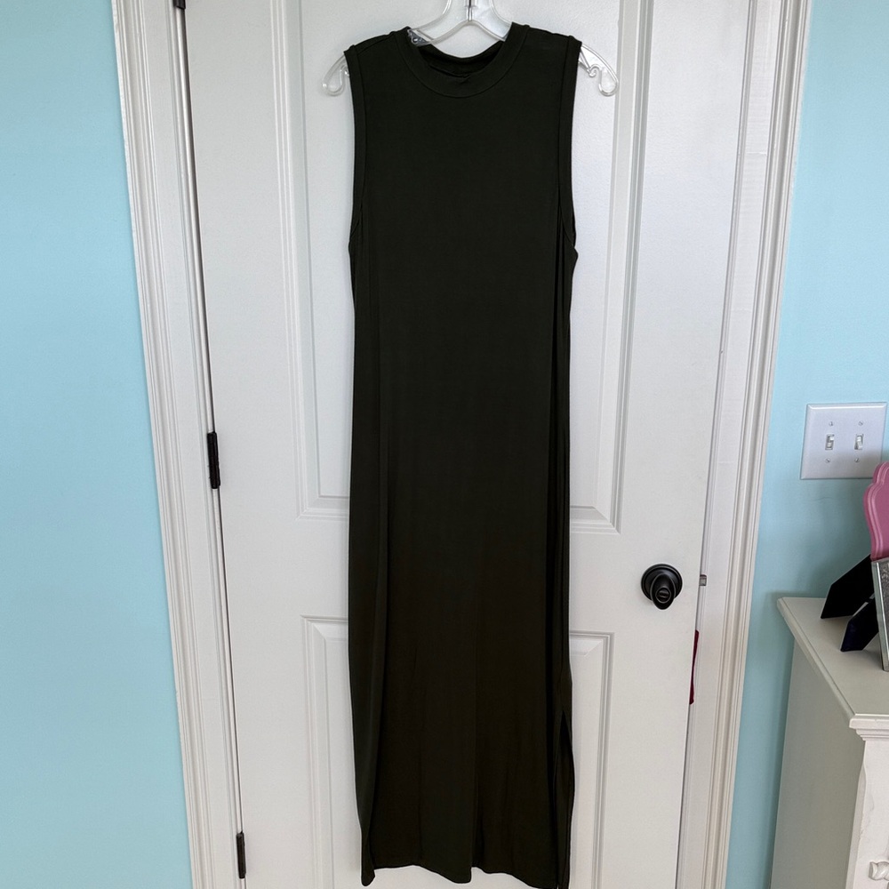 Women’s Daily Ritual Sleeveless Dark Green Maxi Dress size small
